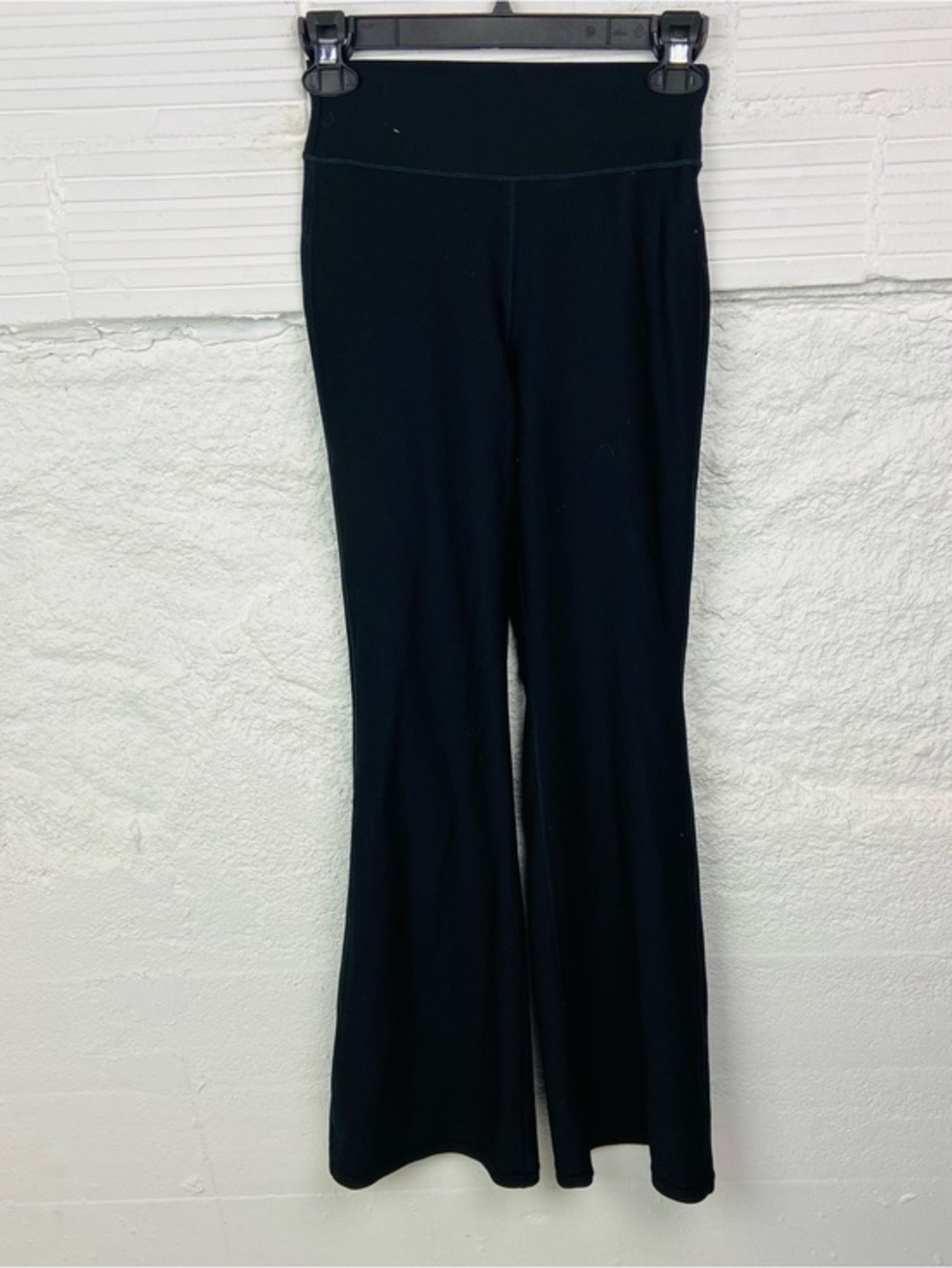 Old navy active power soft extra high rise flare go dry Black Yoga Pants SZ XS